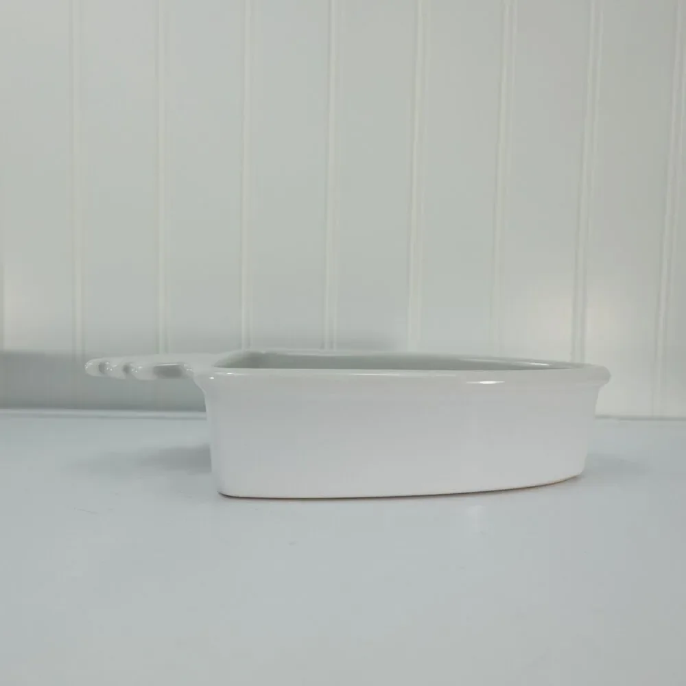 Chantal White Baking Dish Carrot Shape 1 Cup